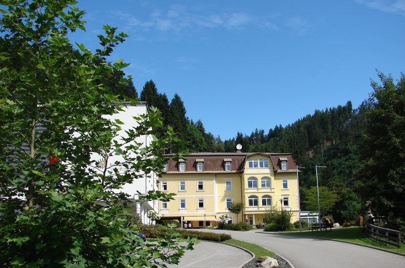 Pflegeheim Altenwohn- und Pflegeheim “Marienheim” – Außenansicht