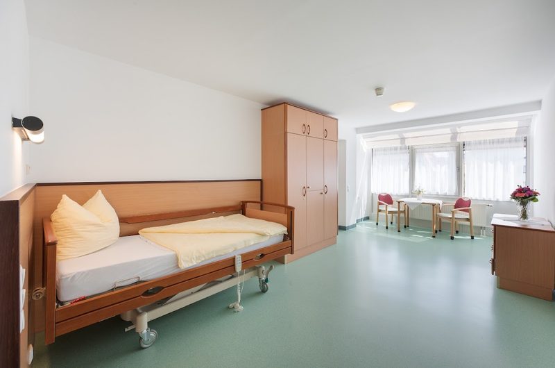 Pflegeheim Altenwohnheim Zell – Außenansicht