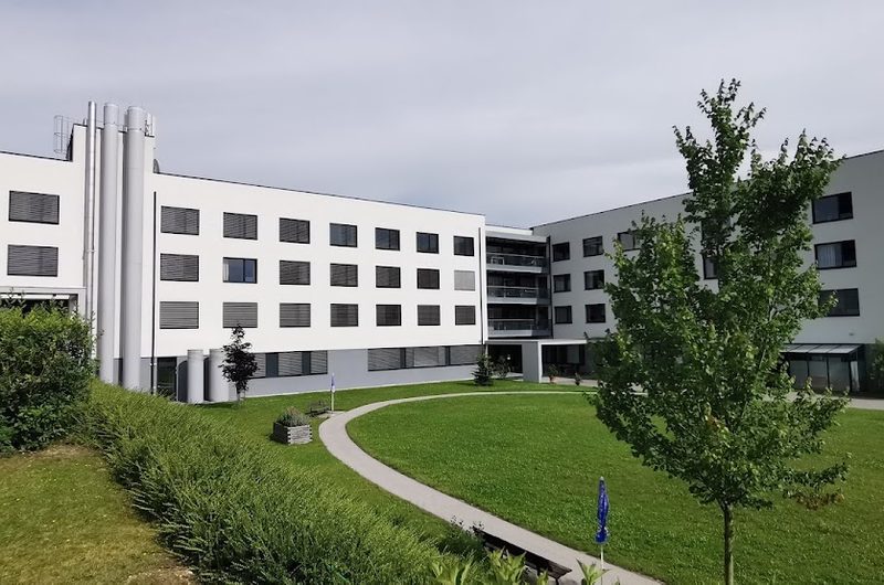 Pflegeheim Bezirksalten- und Pflegeheim Lambach – Außenansicht