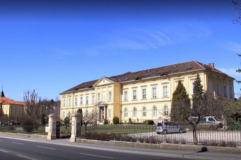 Haus der Barmherzigkeit – Ihr Partner für Lang- und Kurzzeitpflege