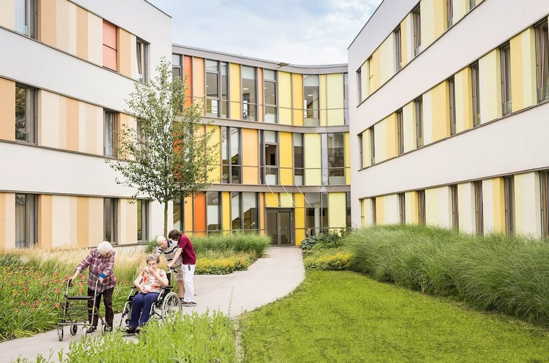 Pflegeheim Haus der Barmherzigkeit Urbanusheim – Außenansicht