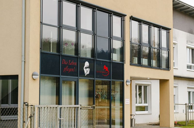 Pflegeheim Mutter Teresa Haus Neuhaus – Außenansicht