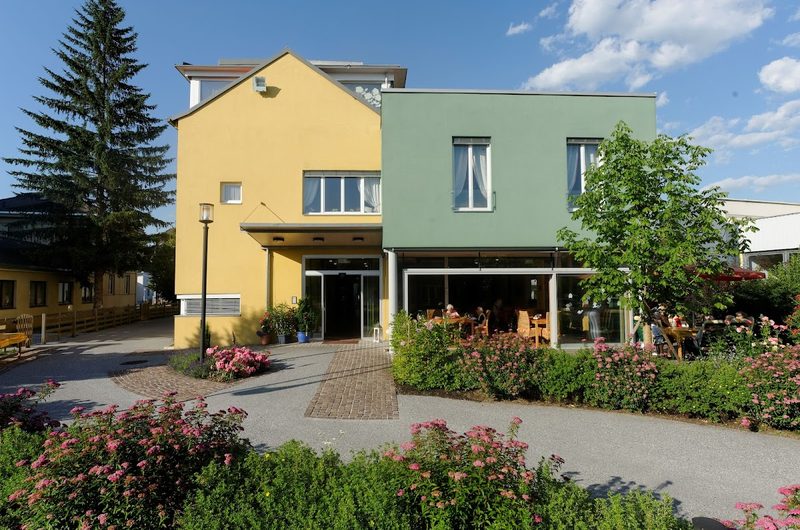 Pflegeheim Nostalgie Pflegepension GmbH – Außenansicht