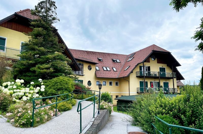 Pflege mit Herz – Akazienhof