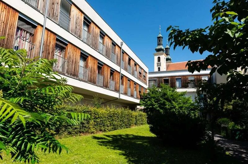 Pflegeheim Pflegezentrum Maria Lanzendorf – Außenansicht