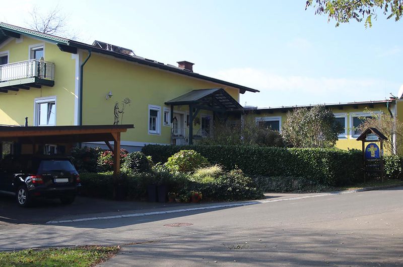 Pflegeheim Seniorenheim Juliana Linhart – Außenansicht